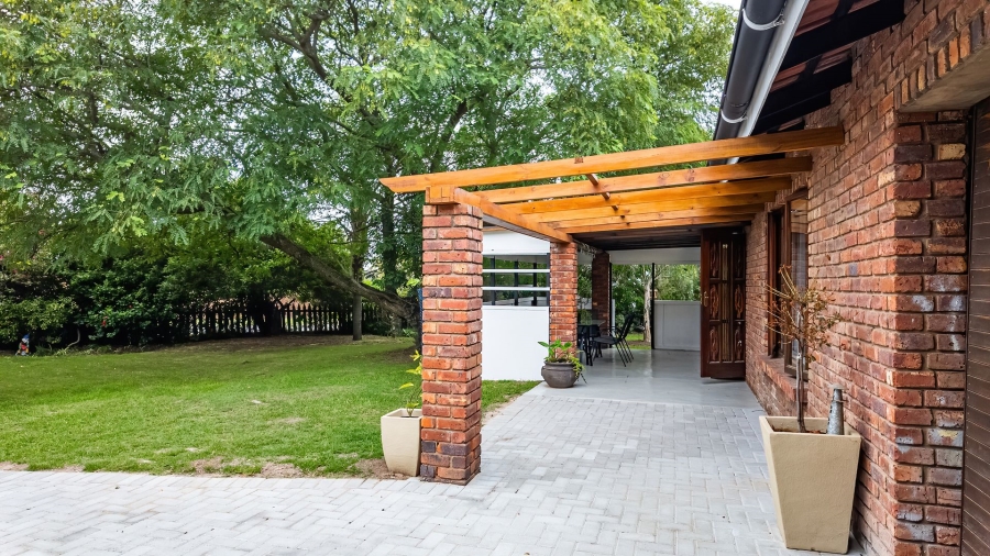 3 Bedroom Property for Sale in Bowtie Western Cape